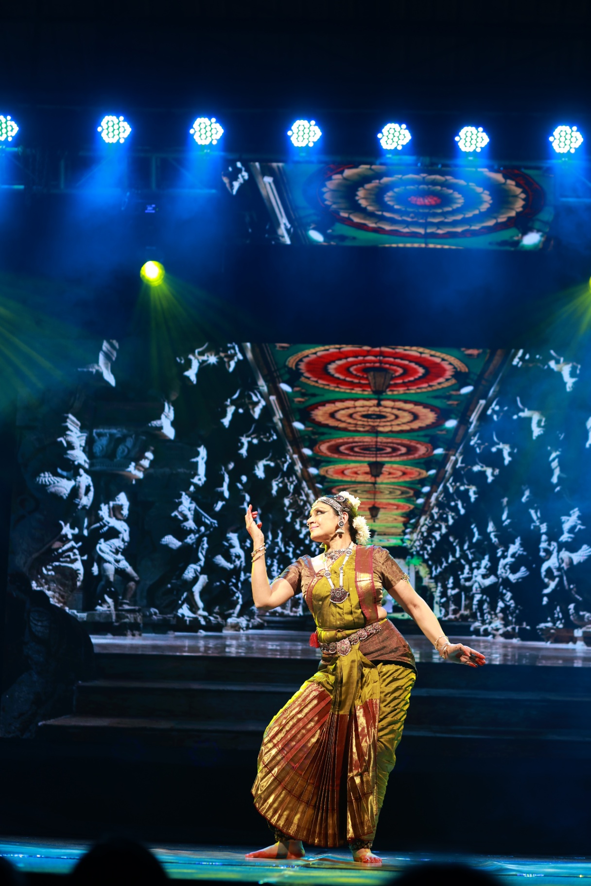 Contemporary movement on the digital stage